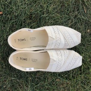White Lace TOMS
